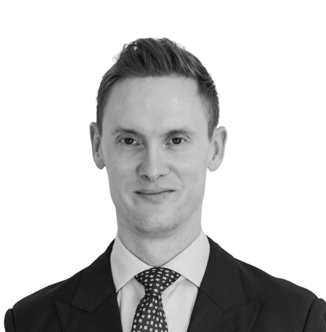 Oliver Essex, Sales Associate at 