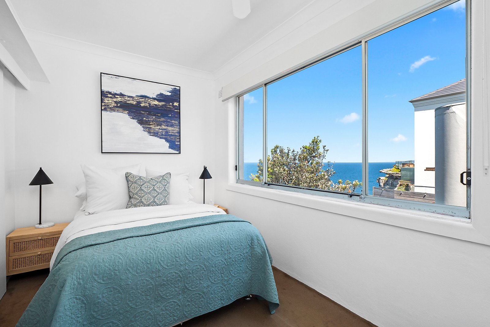 4/190 Hastings Parade, North Bondi Auction by Sydney Sotheby's International Realty - image 1