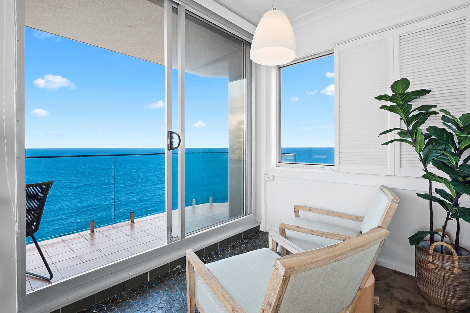 4/190 Hastings Parade, North Bondi Auction by Sydney Sotheby's International Realty - image 1