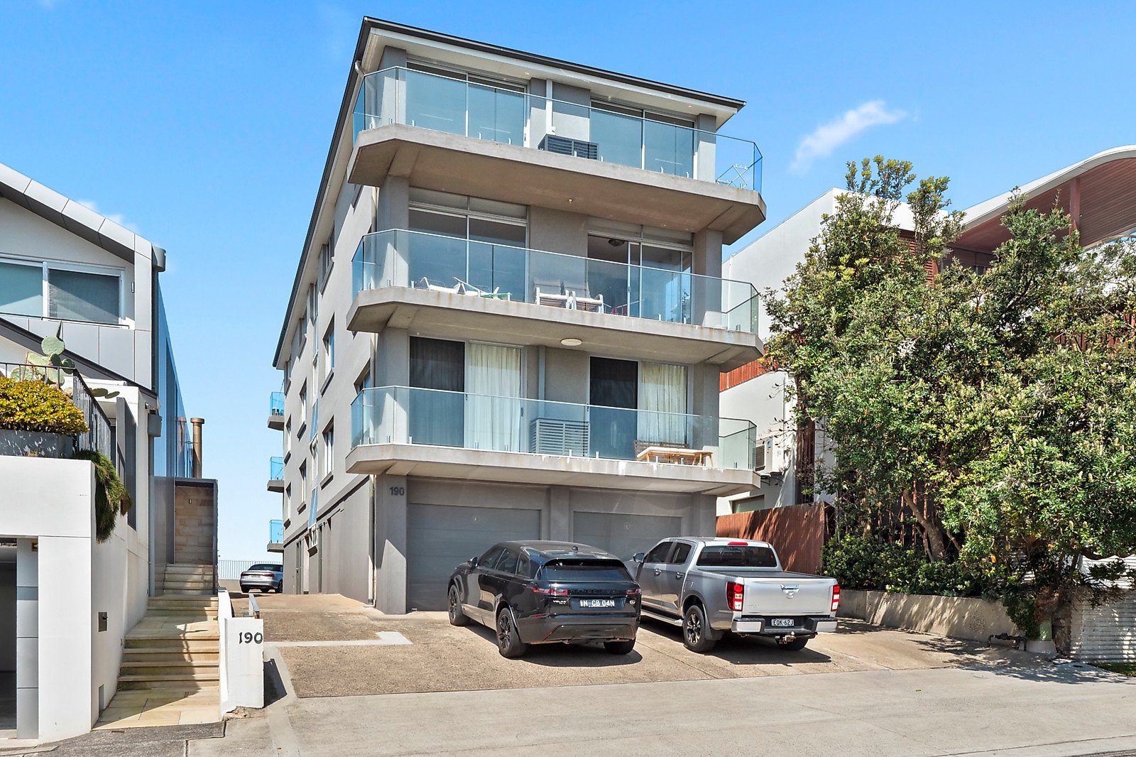 4/190 Hastings Parade, North Bondi Auction by Sydney Sotheby's International Realty - image 1