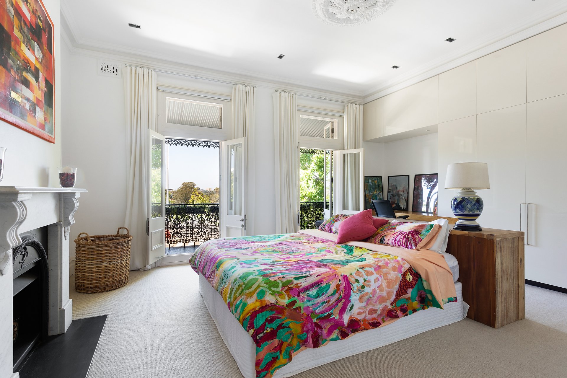 4 Queen Street, Woollahra Auction by Sydney Sotheby's International Realty - image 1