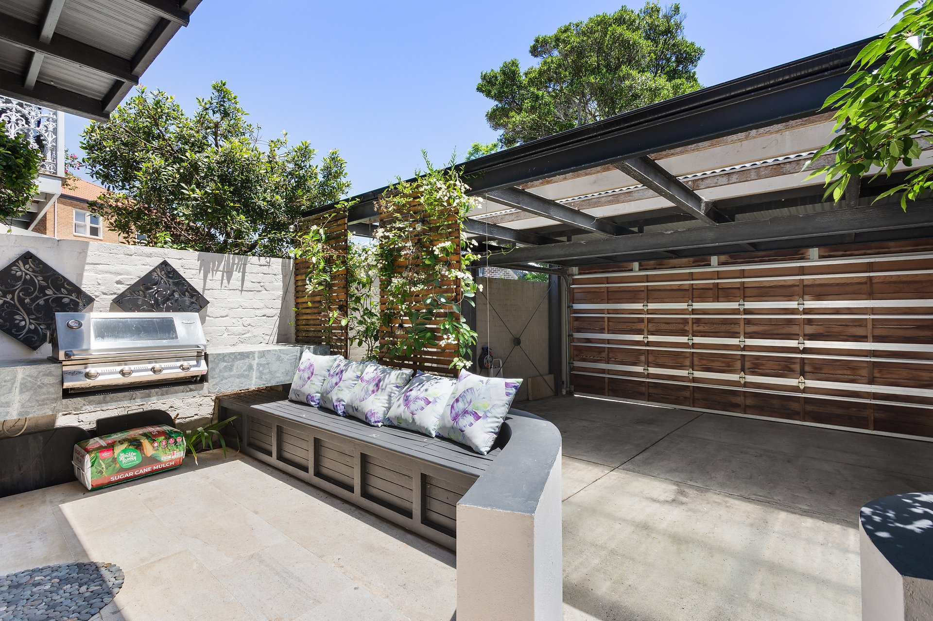 4 Queen Street, Woollahra Auction by Sydney Sotheby's International Realty - image 1