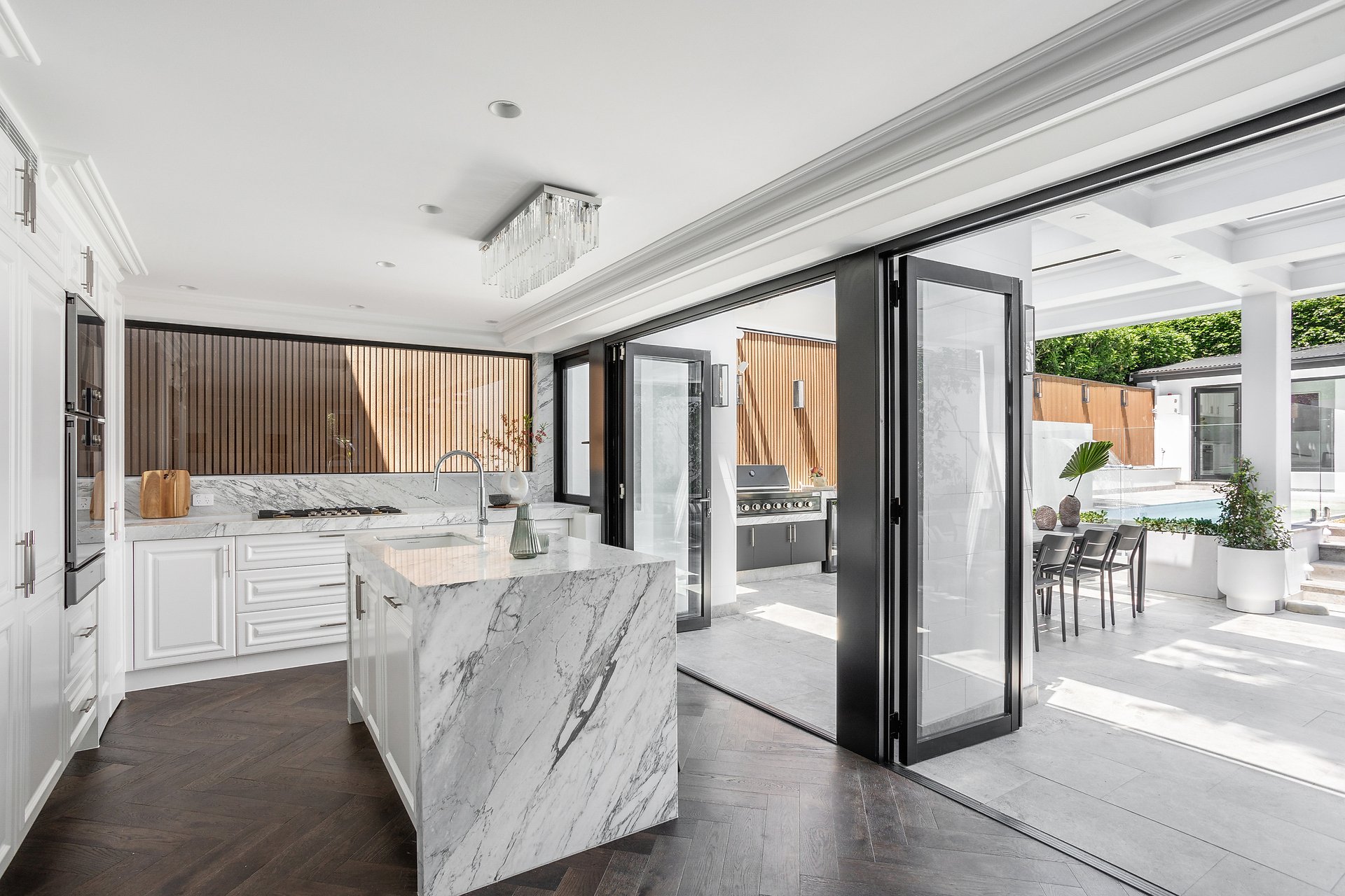 6 Nelson Street, Woollahra Auction by Sydney Sotheby's International Realty - image 1