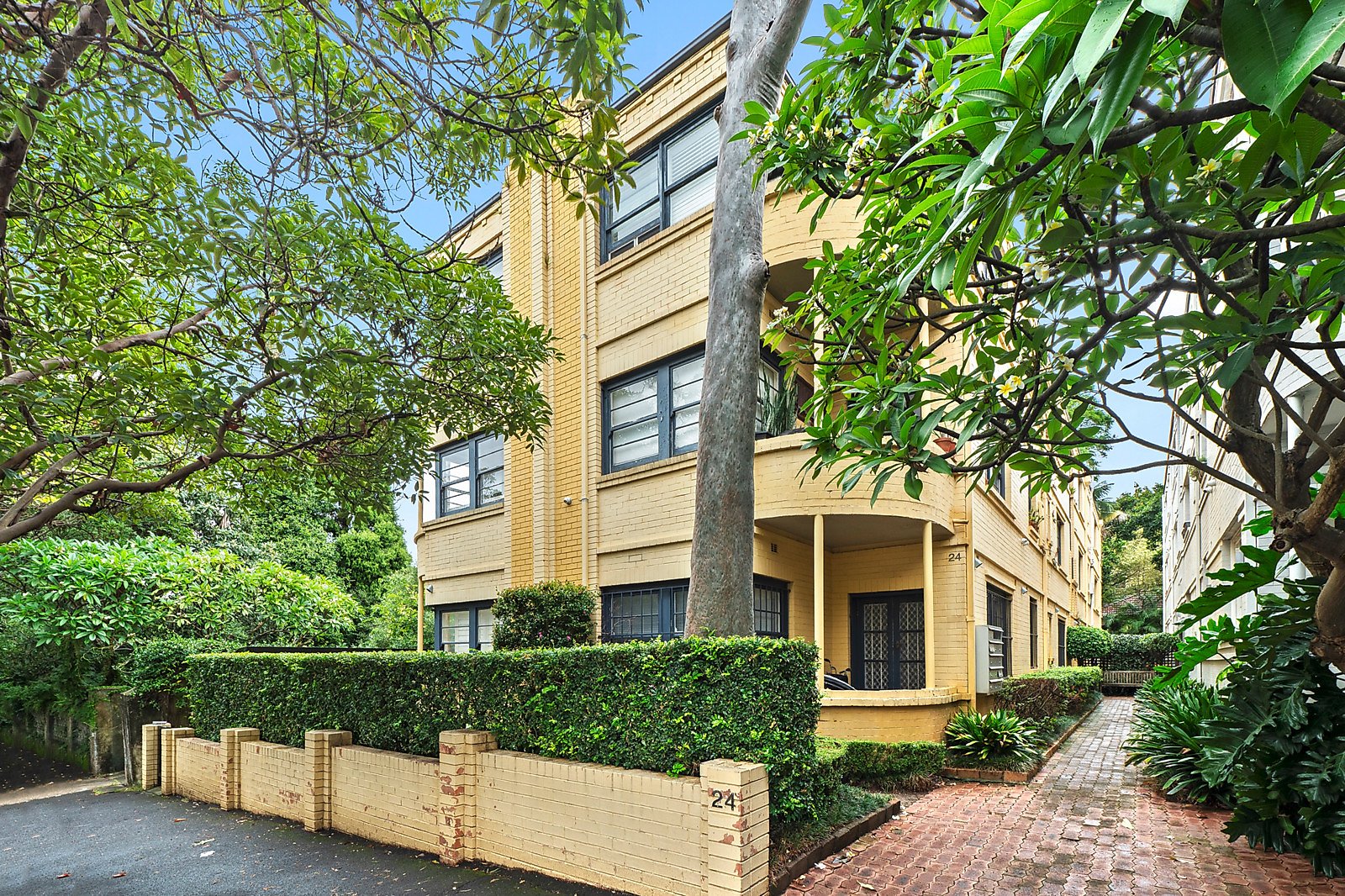 2/24 Cooper Street, Double Bay Auction by Sydney Sotheby's International Realty - image 1